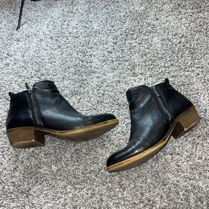 Lucky Brand Leather Booties Black Dual Zip